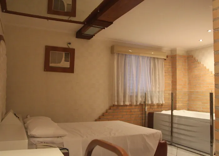 David Plaza Hotel