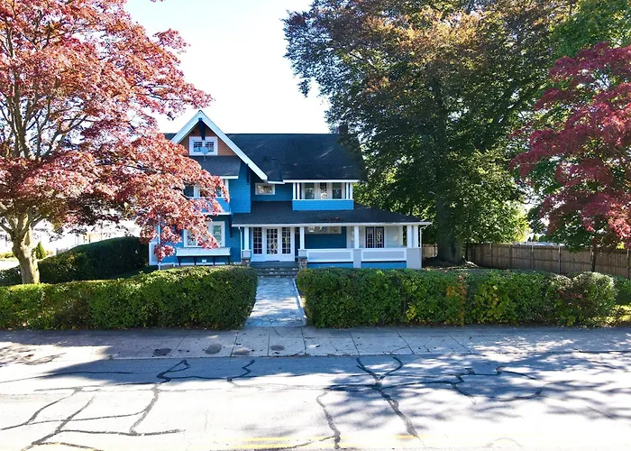 Beechmont-Charming Colonial For Events And Getaways!