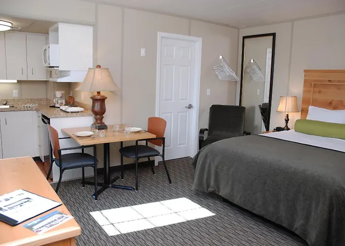 Triple J Hotel