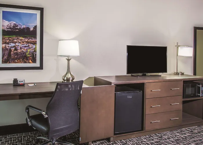 La Quinta By Wyndham Enid