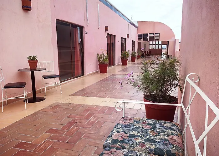 Los Jitos Hotel & Suites