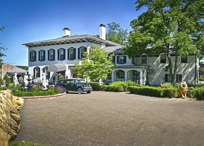 Maxwell Mansion Hotel