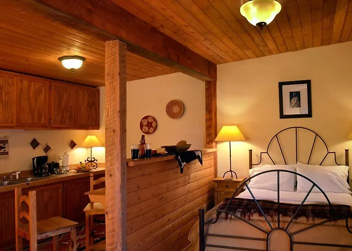 The Maverick Inn