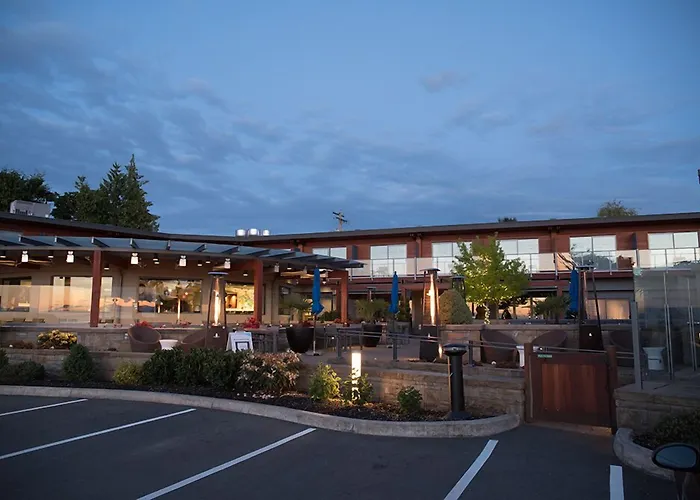 Qualicum Beach Inn