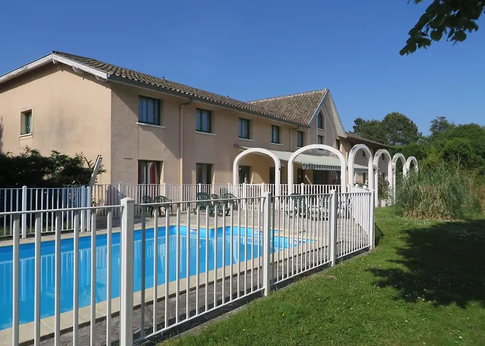 N'Atura Hotel