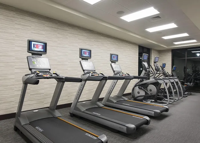 Courtyard By Marriott Holland Downtown