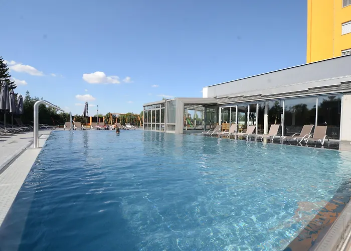Hotel Aura Design & Garden Pool
