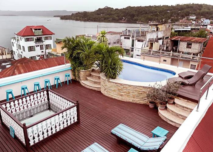 Hotel Isla De Flores