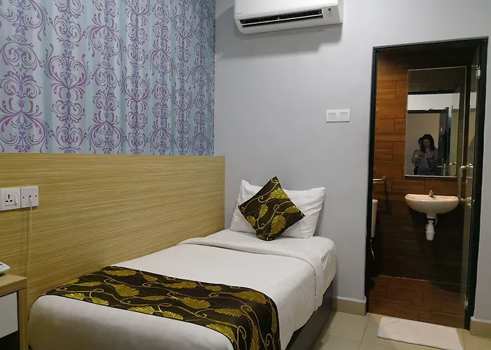 D'Metro Hotel