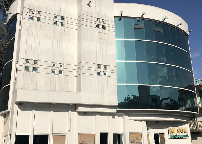 R Inn De Tijuana
