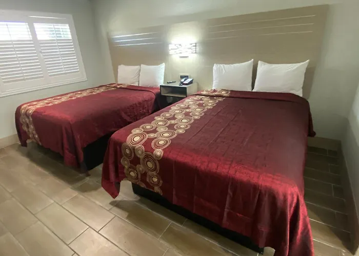 Mayfair Inn Onratio Airport & Convention Center