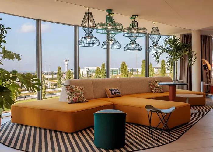 Hampton By Hilton Lyon Airport