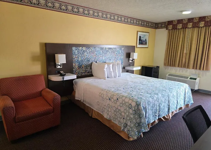 Winnie Inn Suites & Rv Park