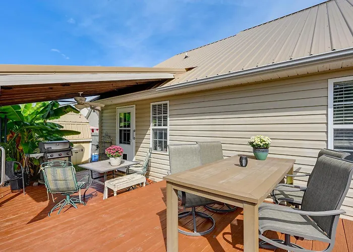 Wine & Bbq Trail Fun: Home W/ Hot Tub In Lexington