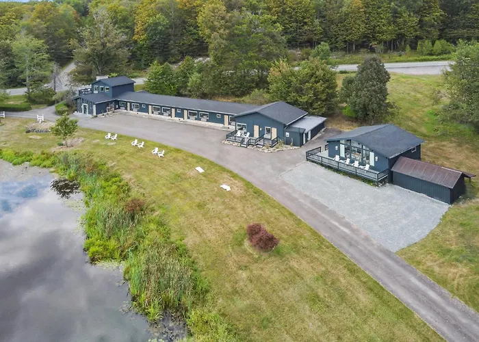 Lakelyn Lodge