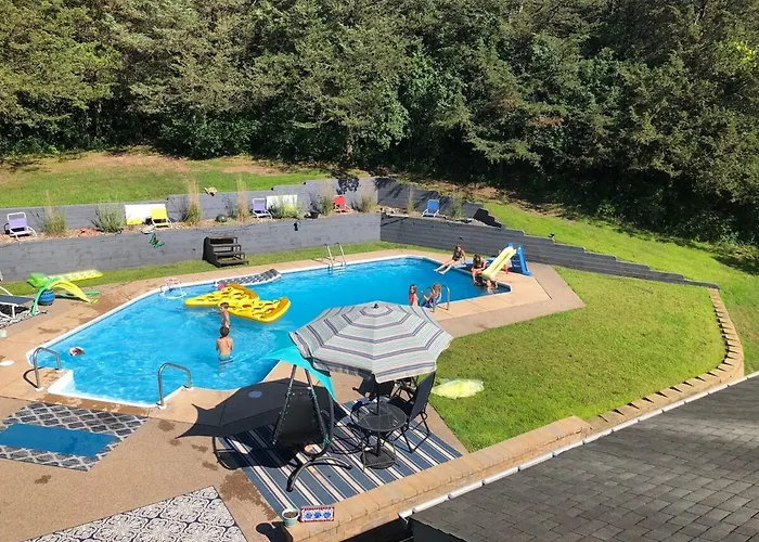 Large Recreational Retreat