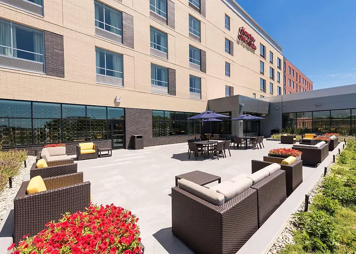 Hampton Inn & Suites Grand Rapids Downtown