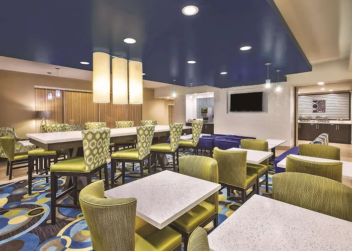 La Quinta By Wyndham Niagara Falls
