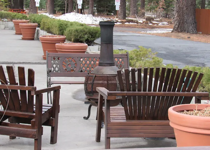 Emerald Bay Lodge