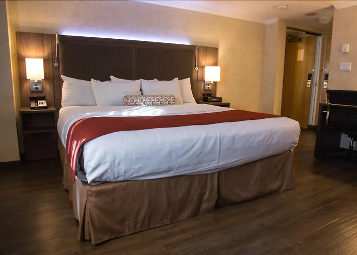Grand Park Hotel & Suites Downtown Vancouver, An Ascend Collection Hotel
