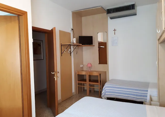 Hotel Villa Dina