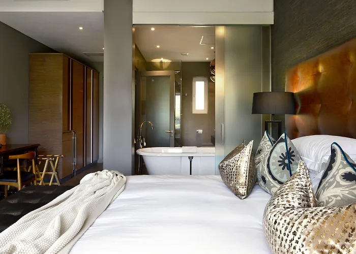 Franschhoek Boutique Hotel - Lion Roars Hotels & Lodges