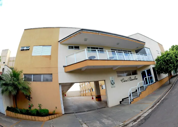 Cristal Palace Inn