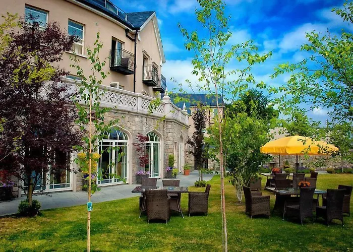 Step House Hotel