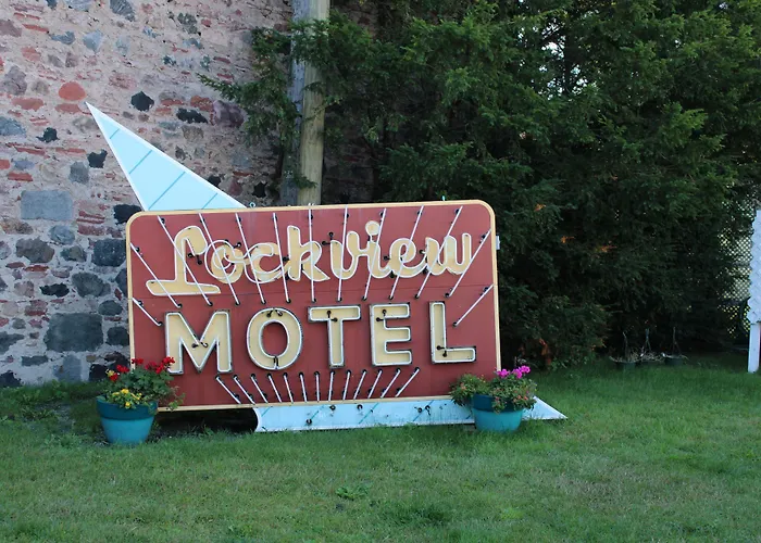 Lockview Motel