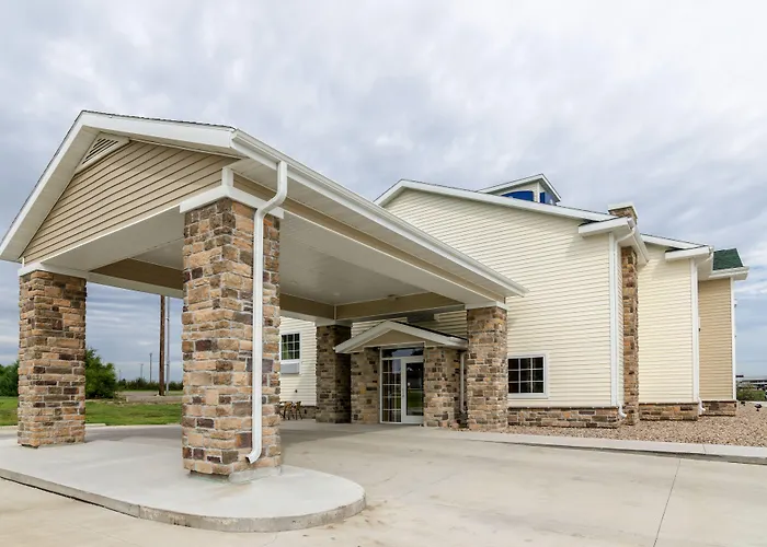 Cobblestone Inn & Suites - Oberlin