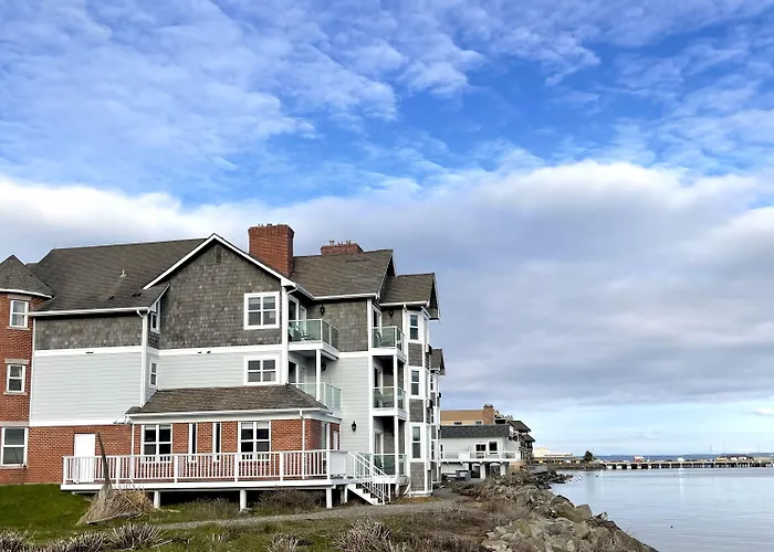 Tides Inn & Suites