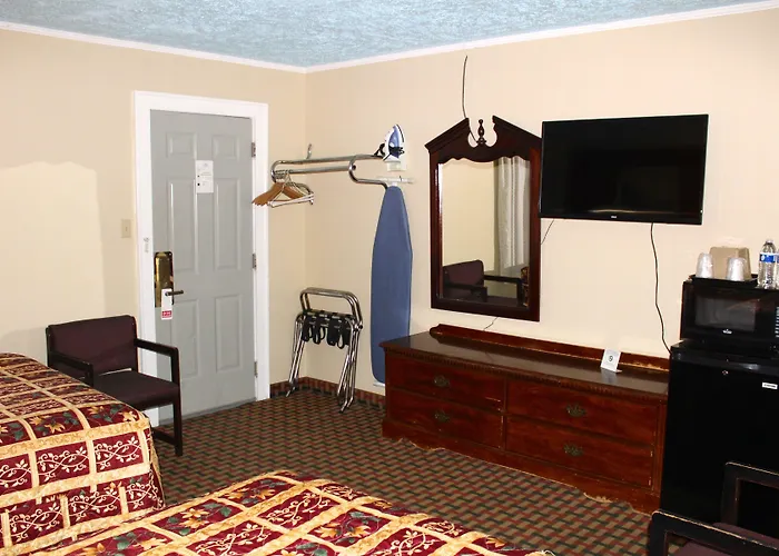 Savannah Motel