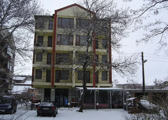 Central Park Family Hotel