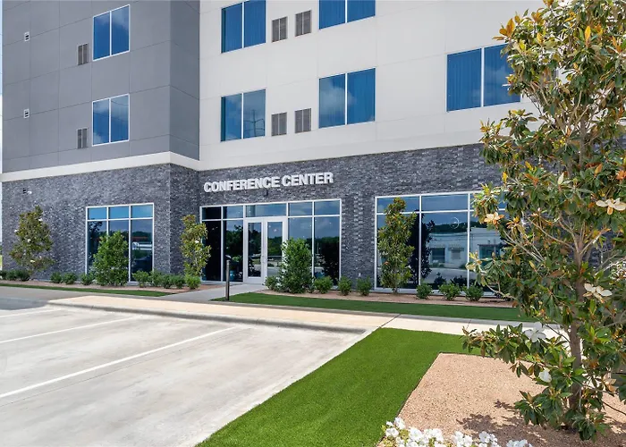 Cambria Hotel Waco University Riverfront