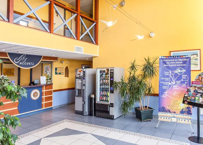 B&B HOTEL La Rochelle Centre Les Minimes