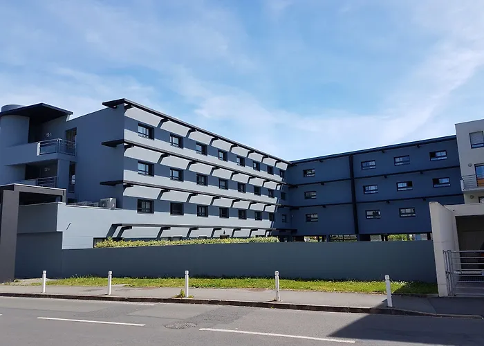 B&B HOTEL La Rochelle Centre Les Minimes