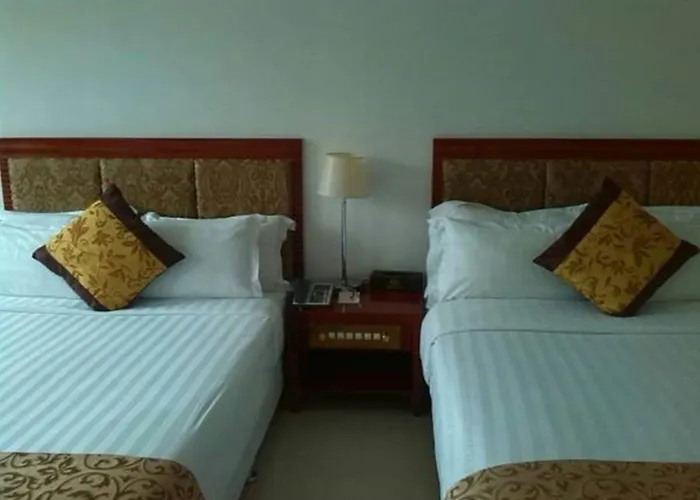 Emerald Hotel & Restaurant