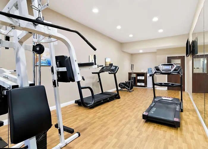 Comfort Suites Rensselaer Near Fair Oaks