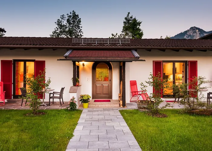Bayern Resort Hotel - Adults only - mit Zugspitzblick - Eibsee-Nähe - Wellnessbereich - Naturpool im Sommer