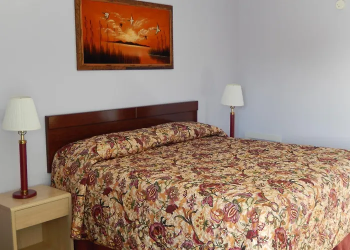 Townsman Motel