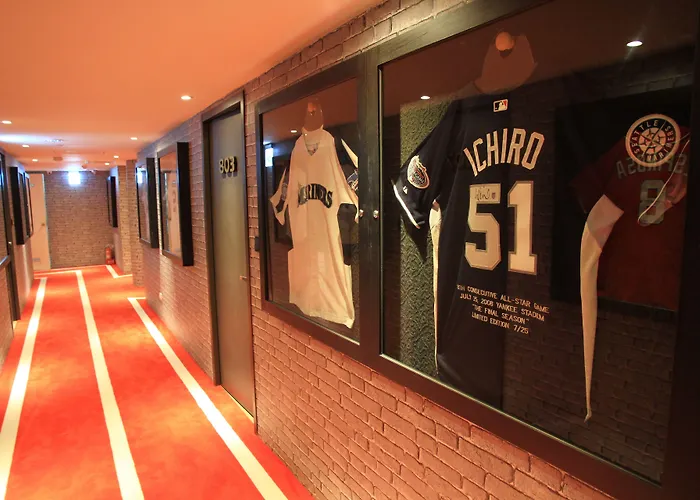 La Hotel-Baseball Theme Hall