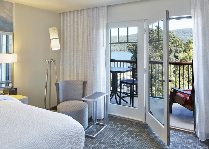 Courtyard By Marriott Lake George