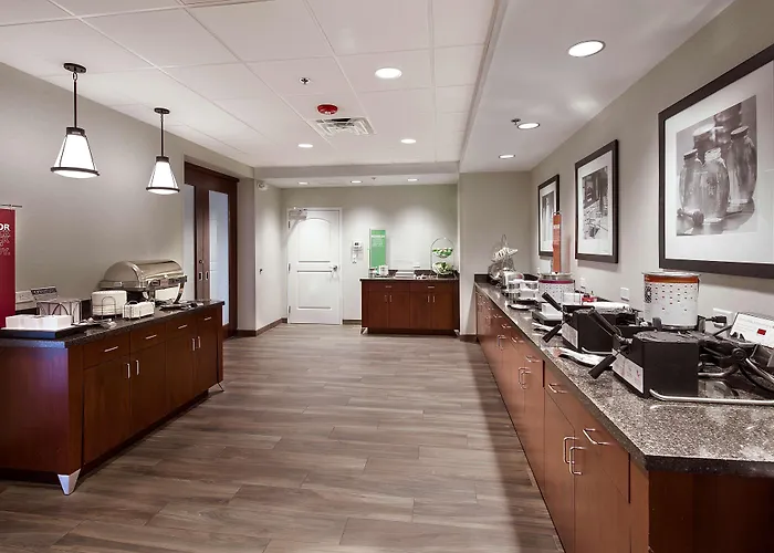 Hampton Inn & Suites Page - Lake Powell