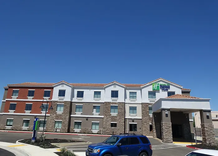 Holiday Inn Express & Suites Brentwood By Ihg
