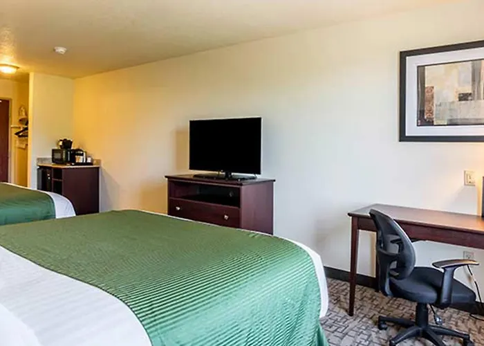 Cobblestone Hotel & Suites - Erie