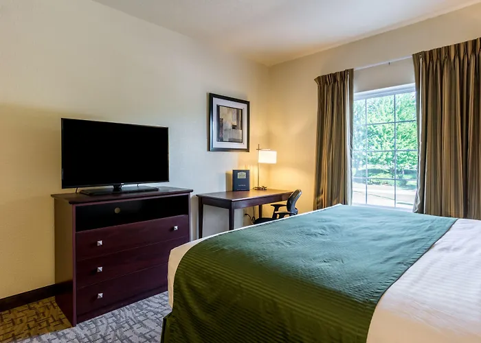Cobblestone Hotel & Suites - Erie