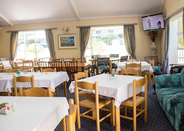 The Russel Hotel