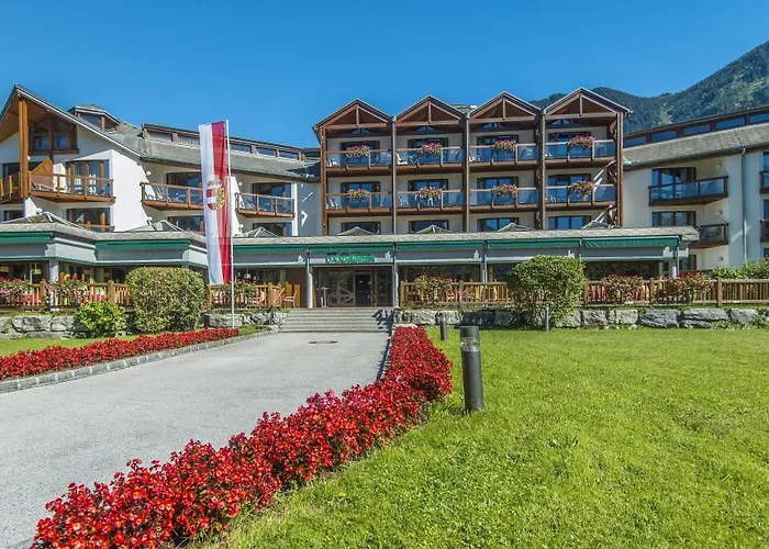 Hotel Das Gastein: Alpine Thermal Spa & Summer Mountain Access