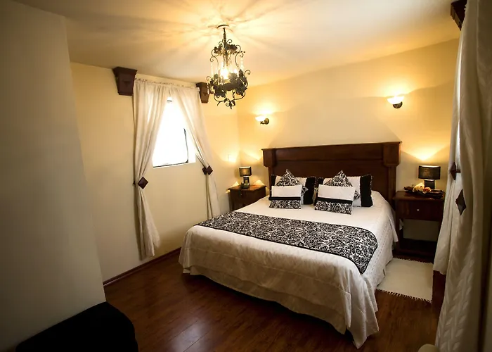 Roka Plaza Hotel Boutique