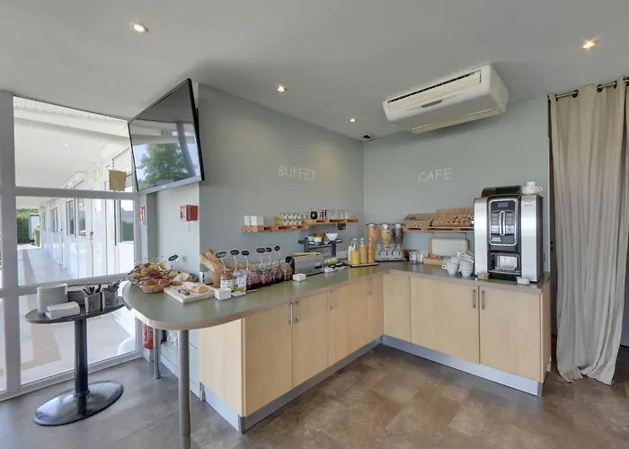 Fasthotel Well Inn Macon Sud - Un Hotel Fh Confort